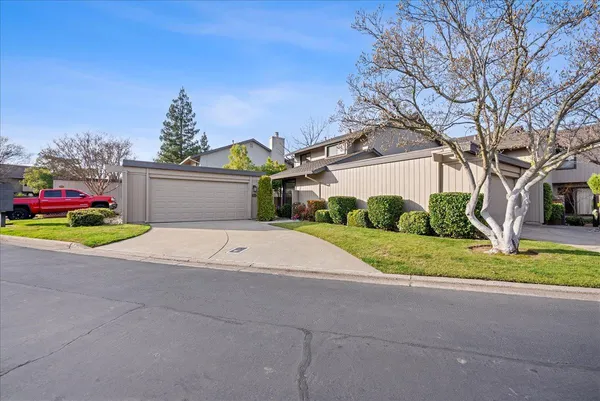 $495,000 | 8899 Bluff Lane, Fair Oaks, CA 95628
