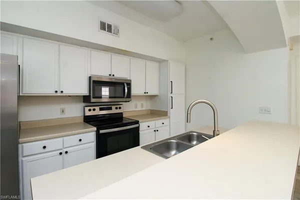 $1,995 | 7960 Preserve Circle, Unit 621, Naples, FL 34119