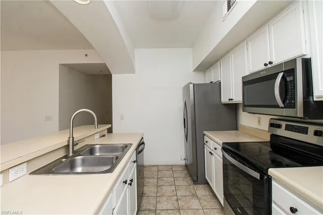 $2,195 | 7960 Preserve Circle, Unit 621, Naples, FL 34119