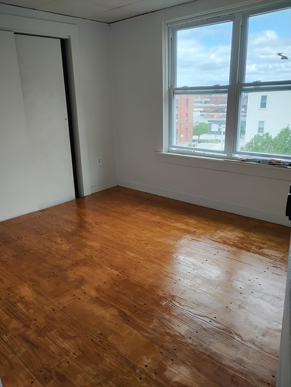 23 Suffolk Street Worcester, MA 01604 - Photo 16 of 19