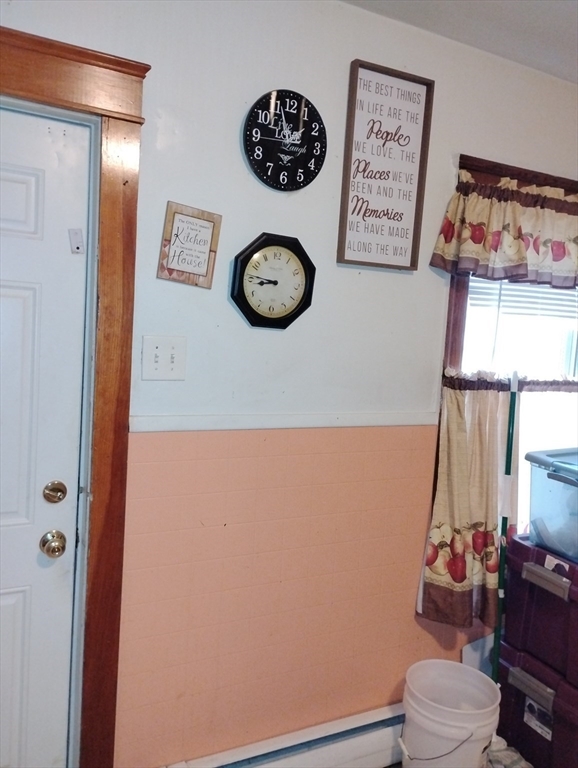 23 Suffolk Street Worcester, MA 01604 - Photo 3 of 19