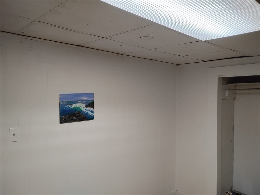 23 Suffolk Street Worcester, MA 01604 - Photo 10 of 19