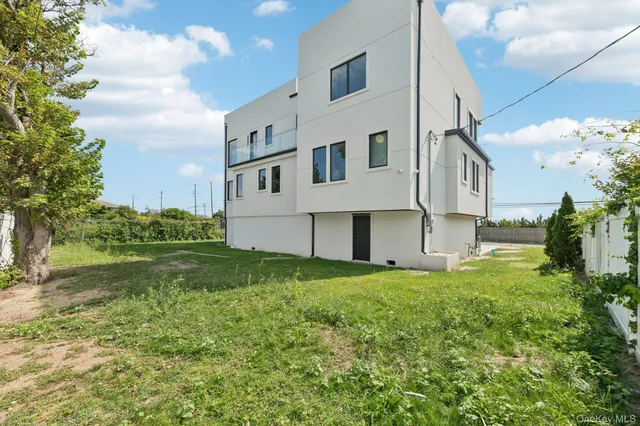 $3,499,998 | 1368 Beech Street, Atlantic Beach, NY 11509