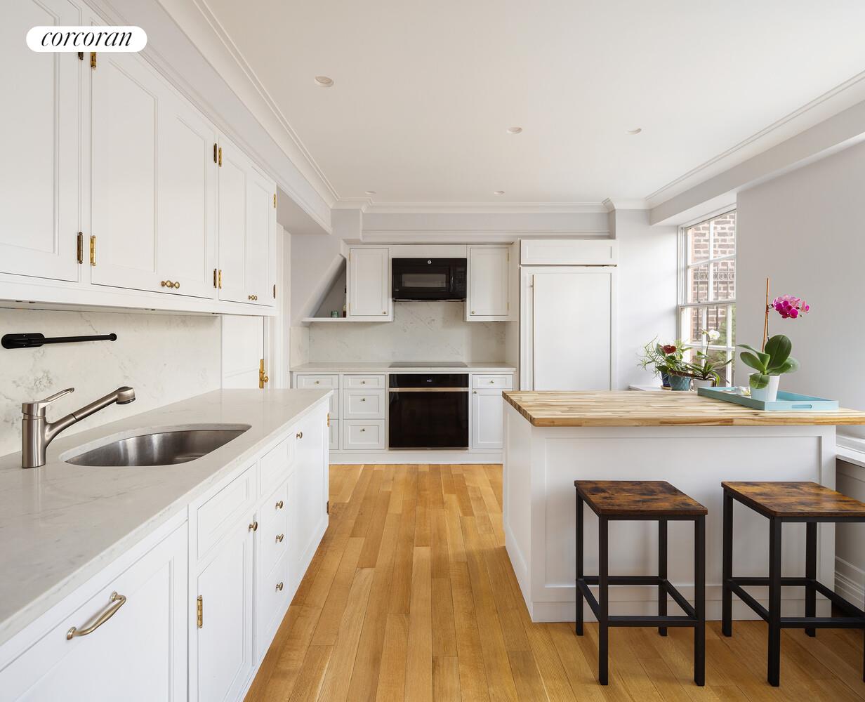 52 East 72nd Street, Unit PHA Manhattan, NY 10021 - Photo 6 of 16