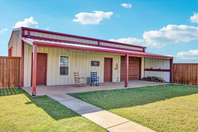 $665,500 | 4196 Mark Street, Ropesville, TX 79358