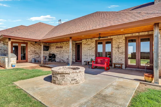 $665,500 | 4196 Mark Street, Ropesville, TX 79358