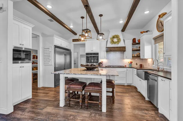 $665,500 | 4196 Mark Street, Ropesville, TX 79358