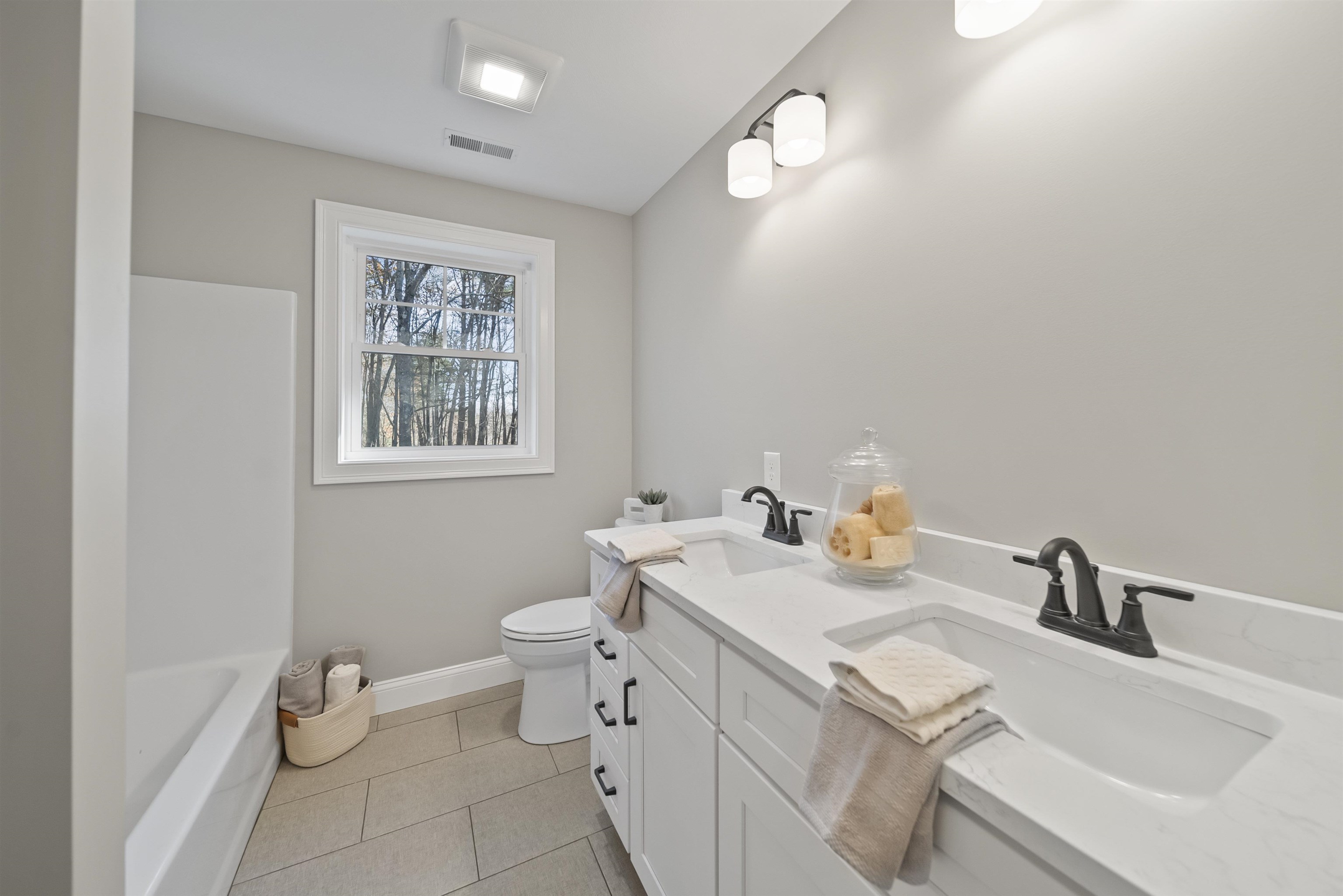 107 Chester Road Derry, NH 03038 - Photo 30 of 38