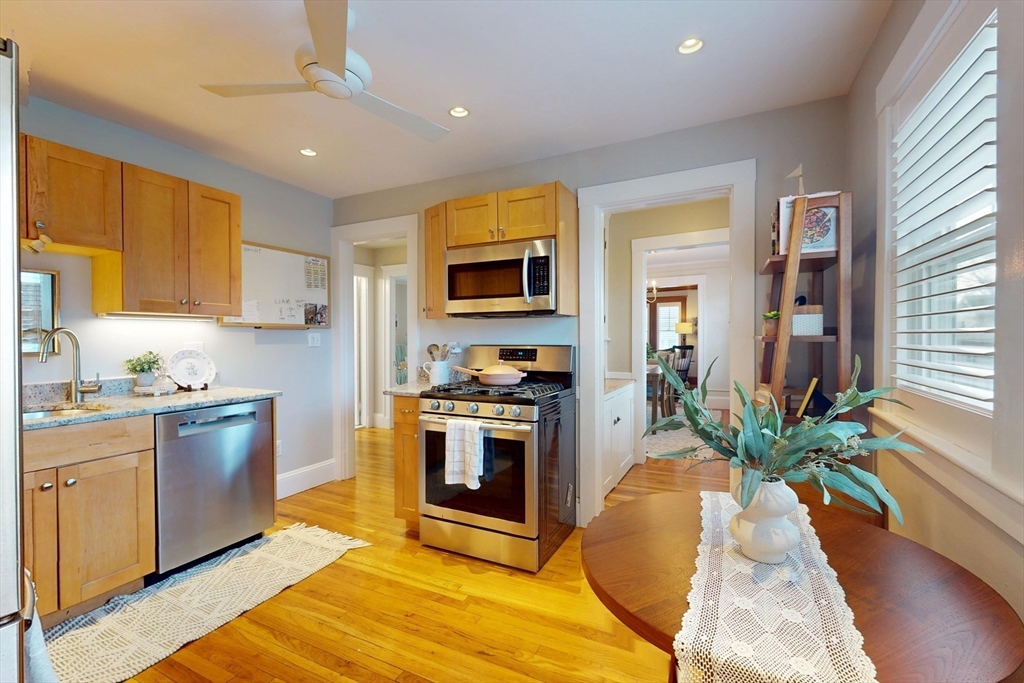 85 Bradford Road, Unit 85 Watertown, MA 02472 - Photo 17 of 39