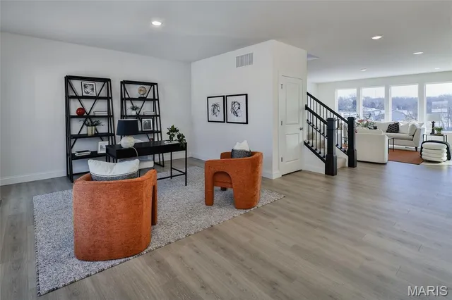 $748,849 | 125 Sterling Dr Lake Street, Lake St. Louis, MO 63367