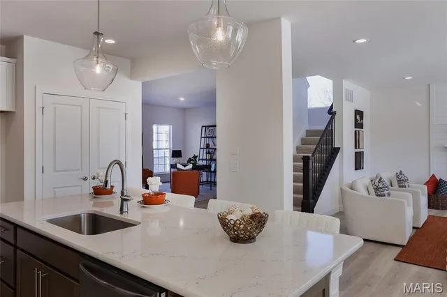 $748,849 | 125 Sterling Dr Lake Street, Lake St. Louis, MO 63367