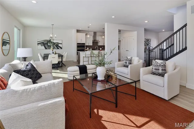 $748,849 | 125 Sterling Dr Lake Street, Lake St. Louis, MO 63367