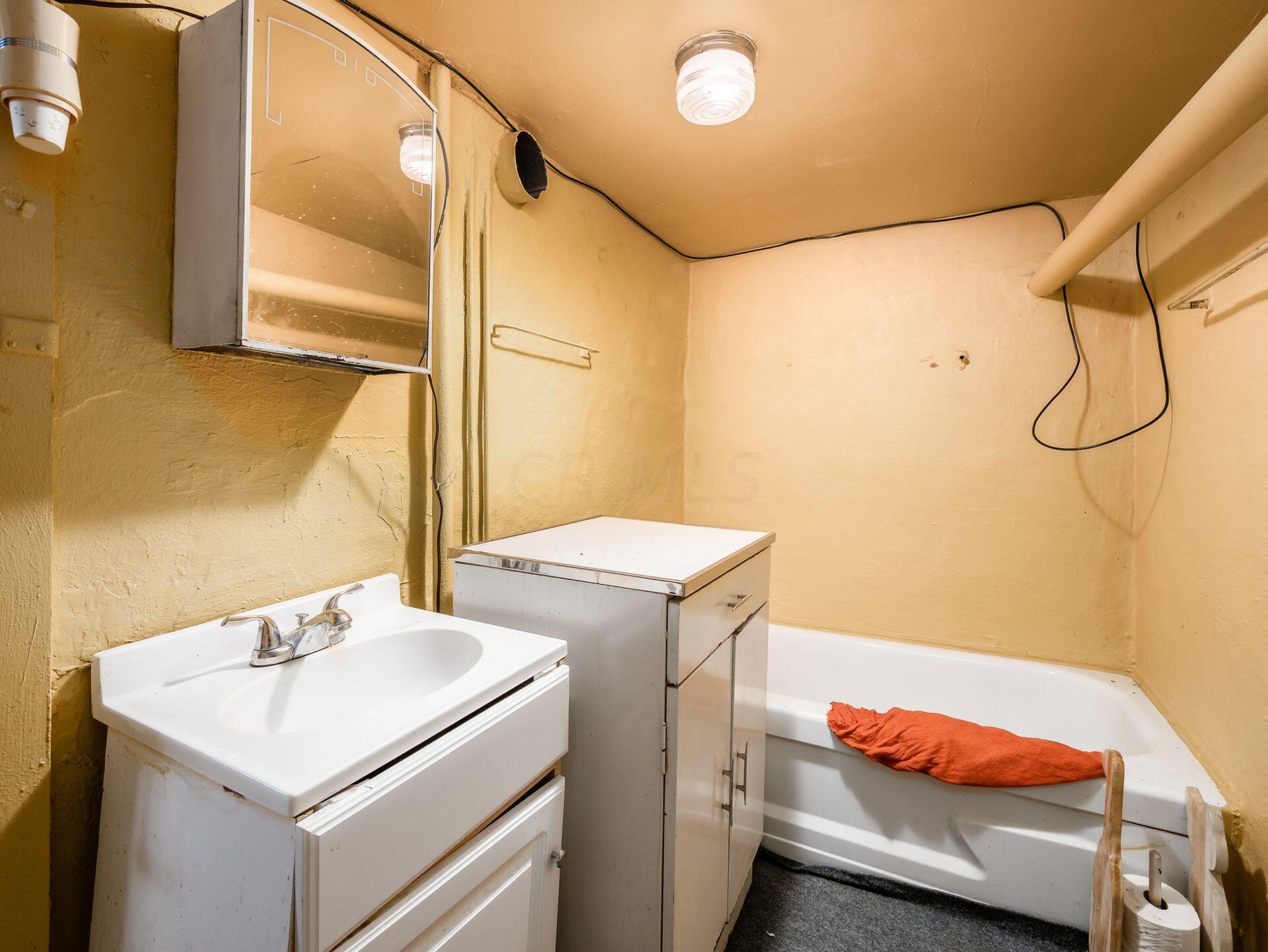3365 Lewis Road Columbus, OH 43207 - Photo 26 of 33 Gallery Image 26