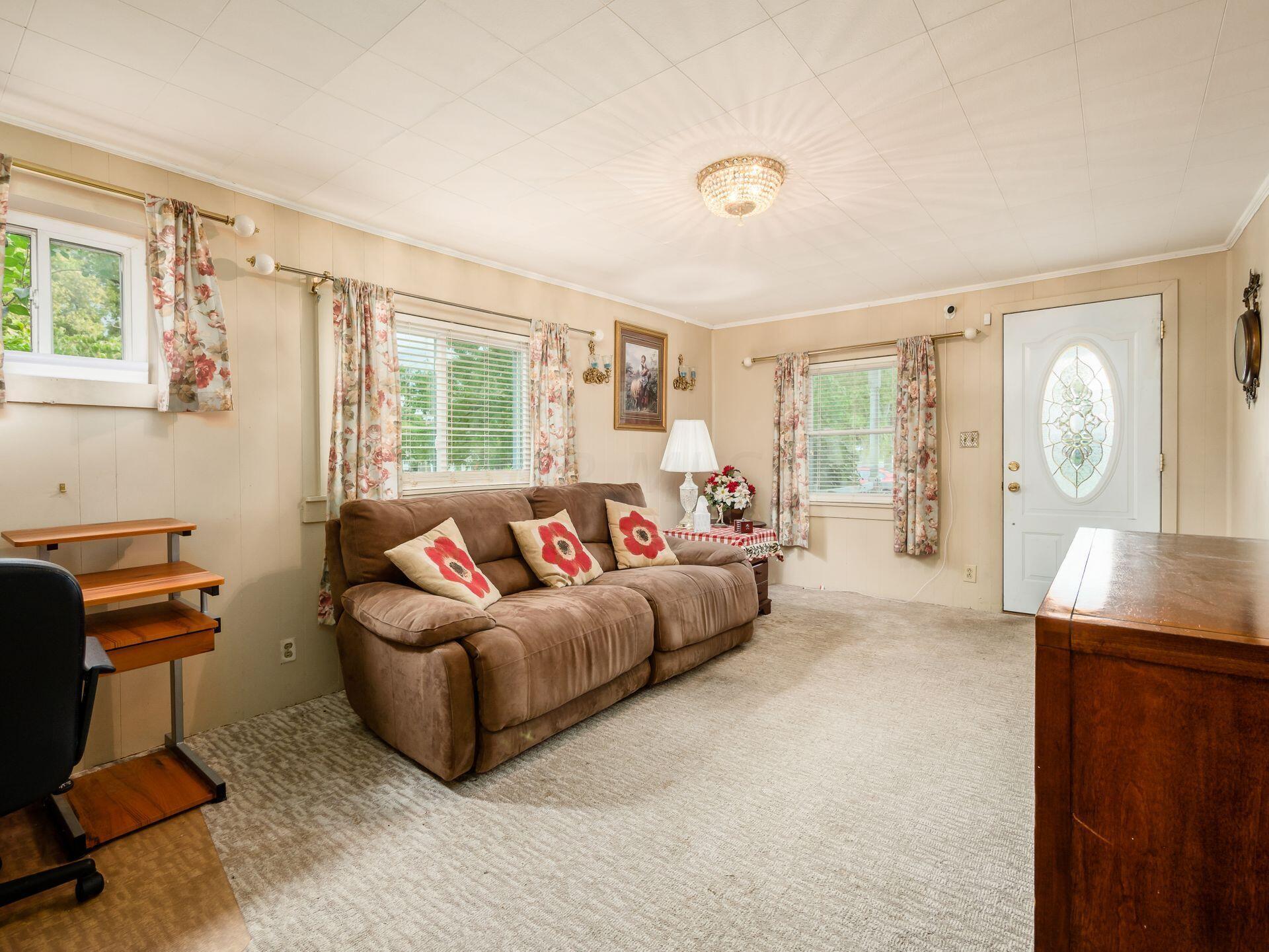 3365 Lewis Road Columbus, OH 43207 - Photo 7 of 33 Gallery Image 7