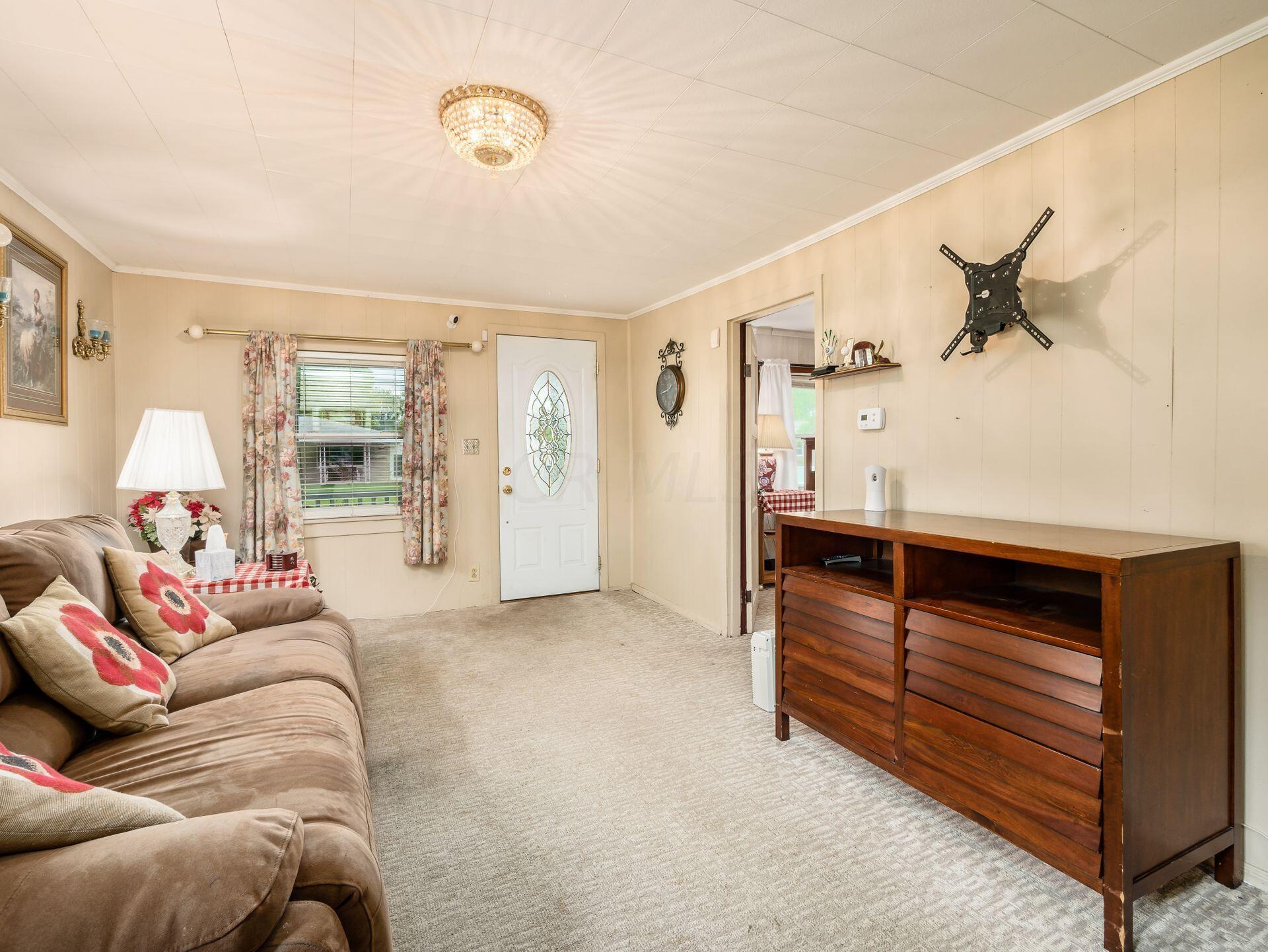 3365 Lewis Road Columbus, OH 43207 - Photo 8 of 33 Gallery Image 8