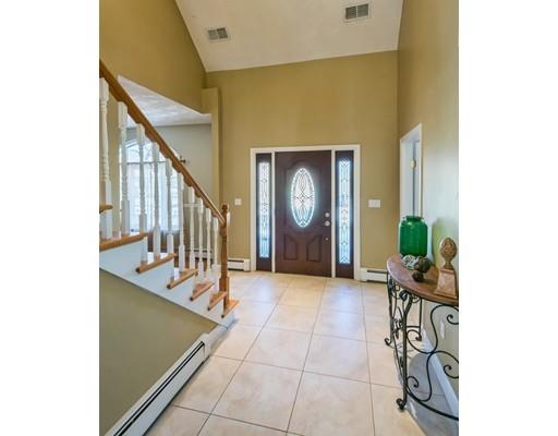 236 Judge Road Lynn, MA 01904 - Photo 4 of 28 Gallery Image 4