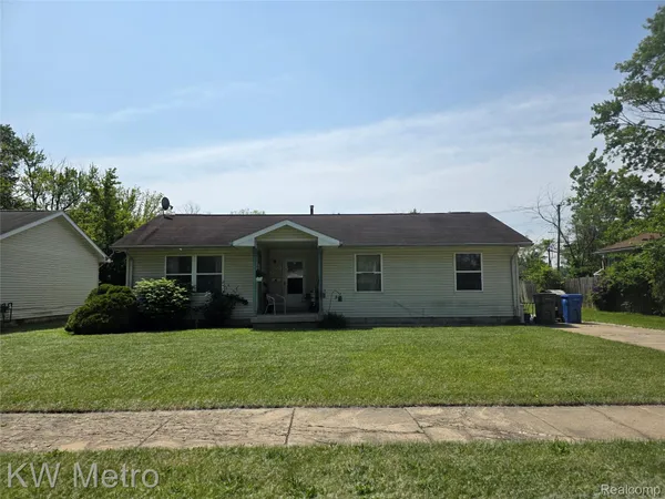 $121,999 | 29827 Oakwood Street, Inkster, MI 48141