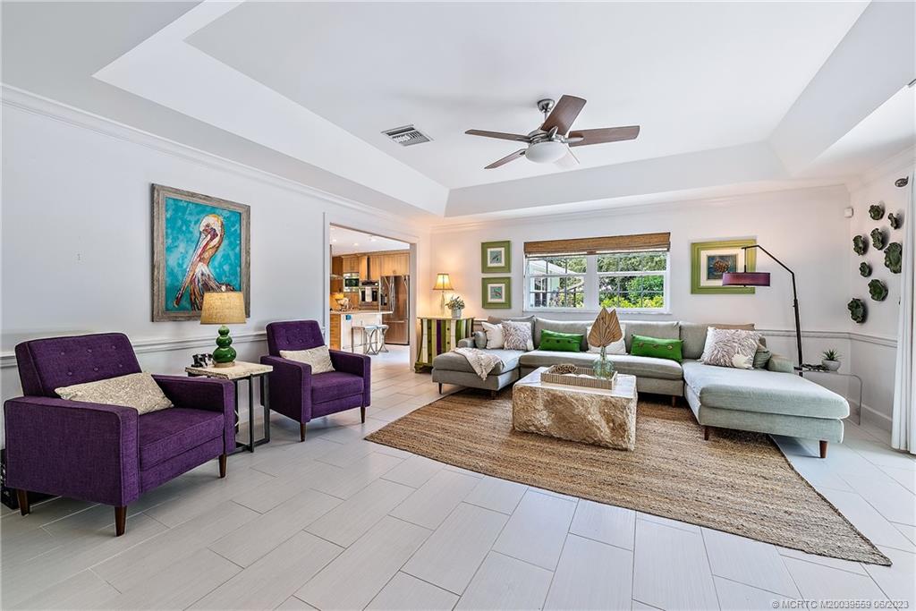 48 North River Road Stuart, FL 34996 - Photo 9 of 43 Family Room