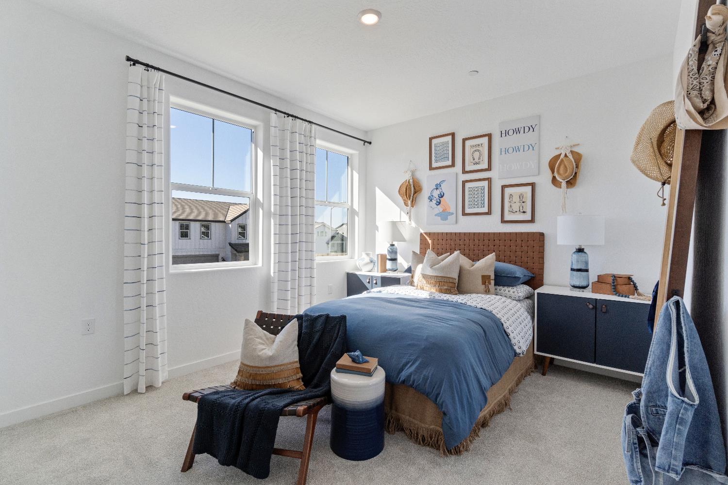 1059 Springtime Avenue Clovis, CA 93619 - Photo 26 of 32 a bedroom with a bed and a window