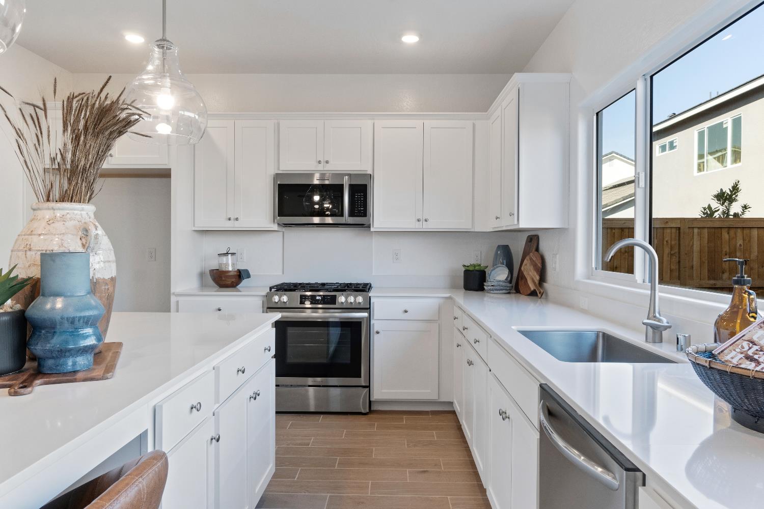 1059 Springtime Avenue Clovis, CA 93619 - Photo 28 of 32