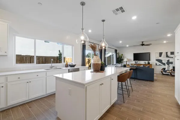 $594,950 | 1059 Springtime Avenue, Clovis, CA 93619