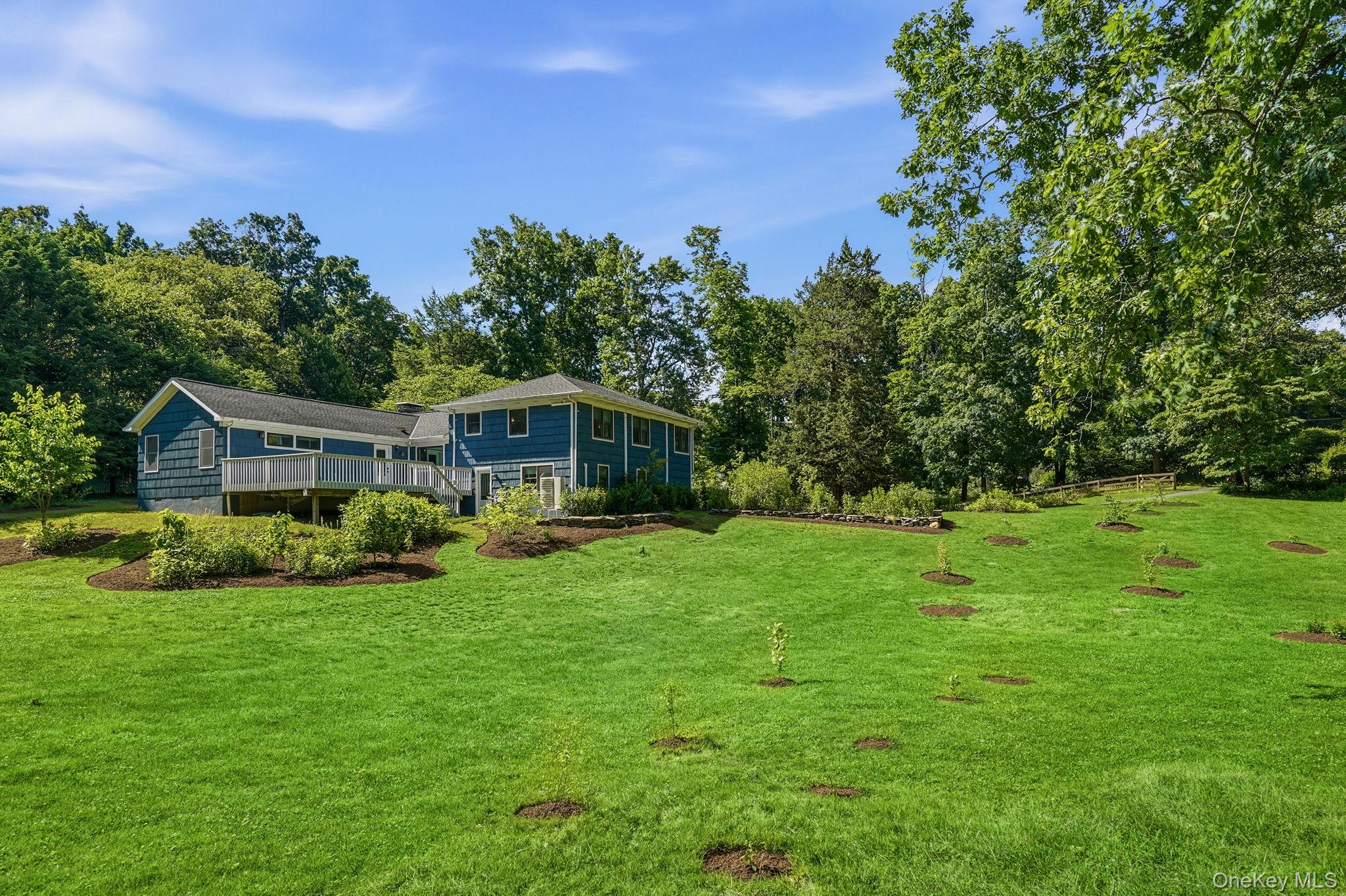 119 Mustato Road Katonah, NY 10536 - Photo 21 of 31 Side yard view