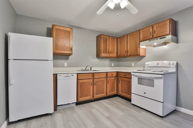 $160,000 | 12 East Side Drive, Unit 22, Concord, NH 03301