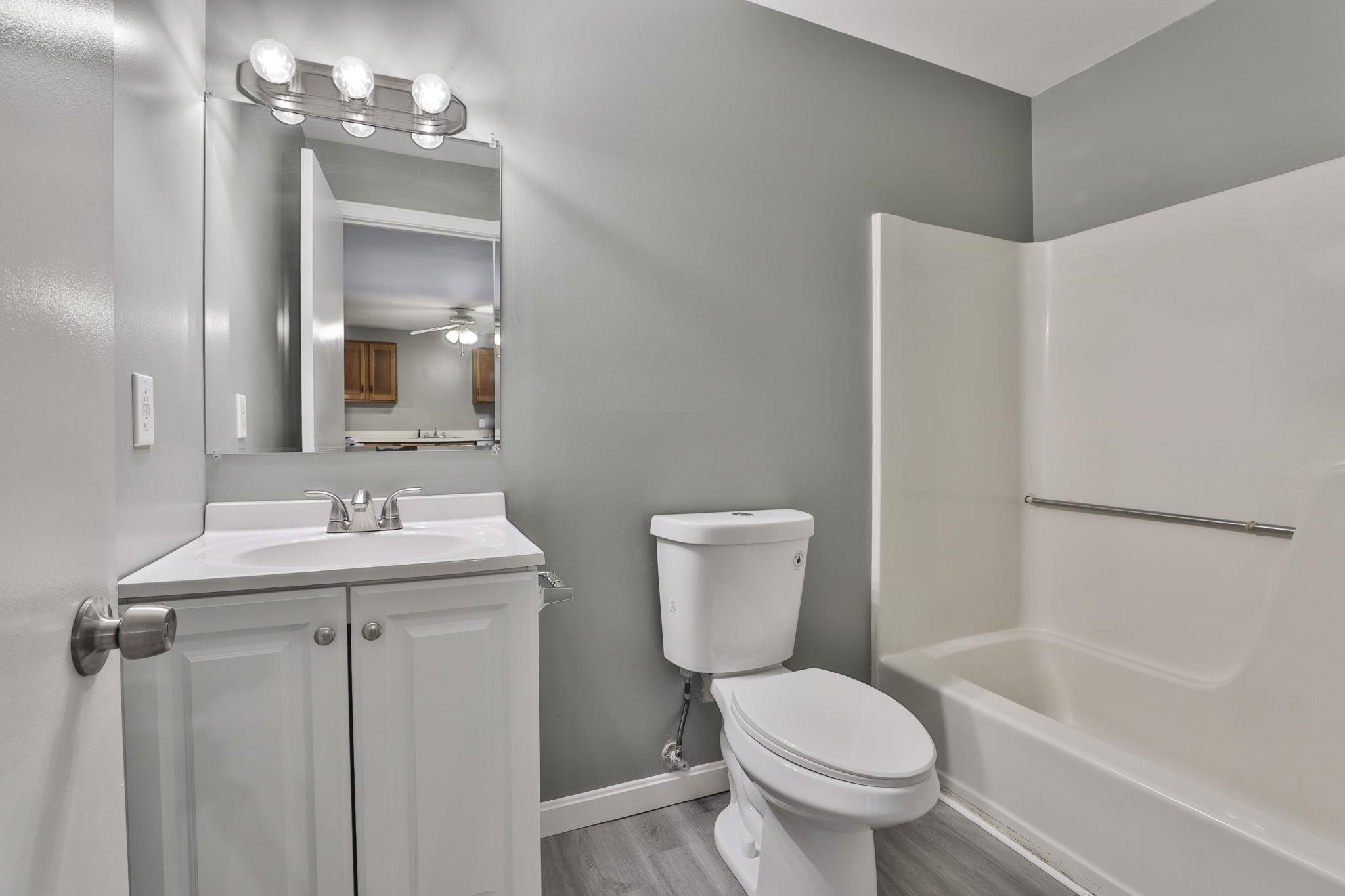 12 East Side Drive, Unit 22 Concord, NH 03301 - Photo 8 of 14