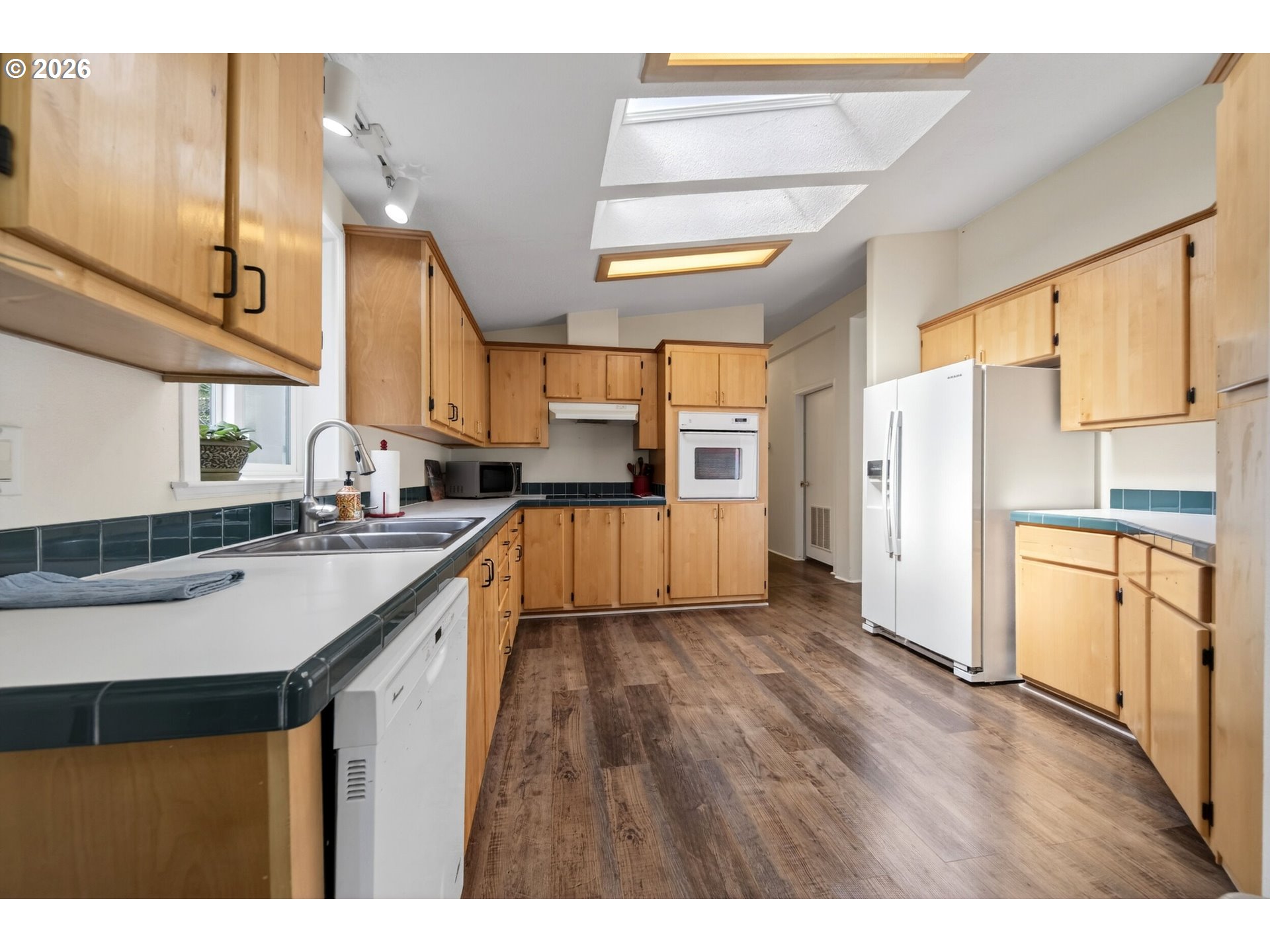 62196 Crown Point Road Coos Bay, OR 97420 - Photo 27 of 46 Kitchen