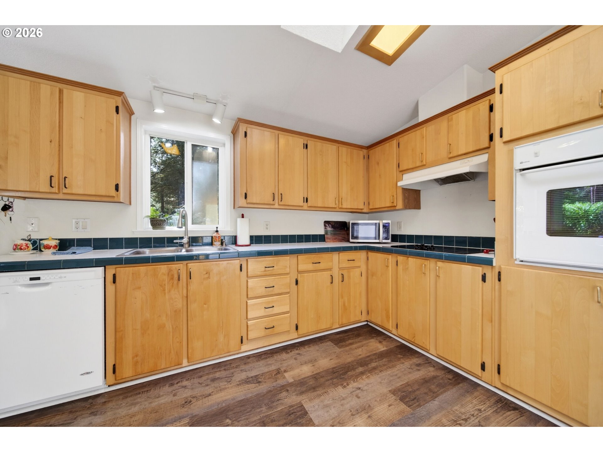 62196 Crown Point Road Coos Bay, OR 97420 - Photo 28 of 46