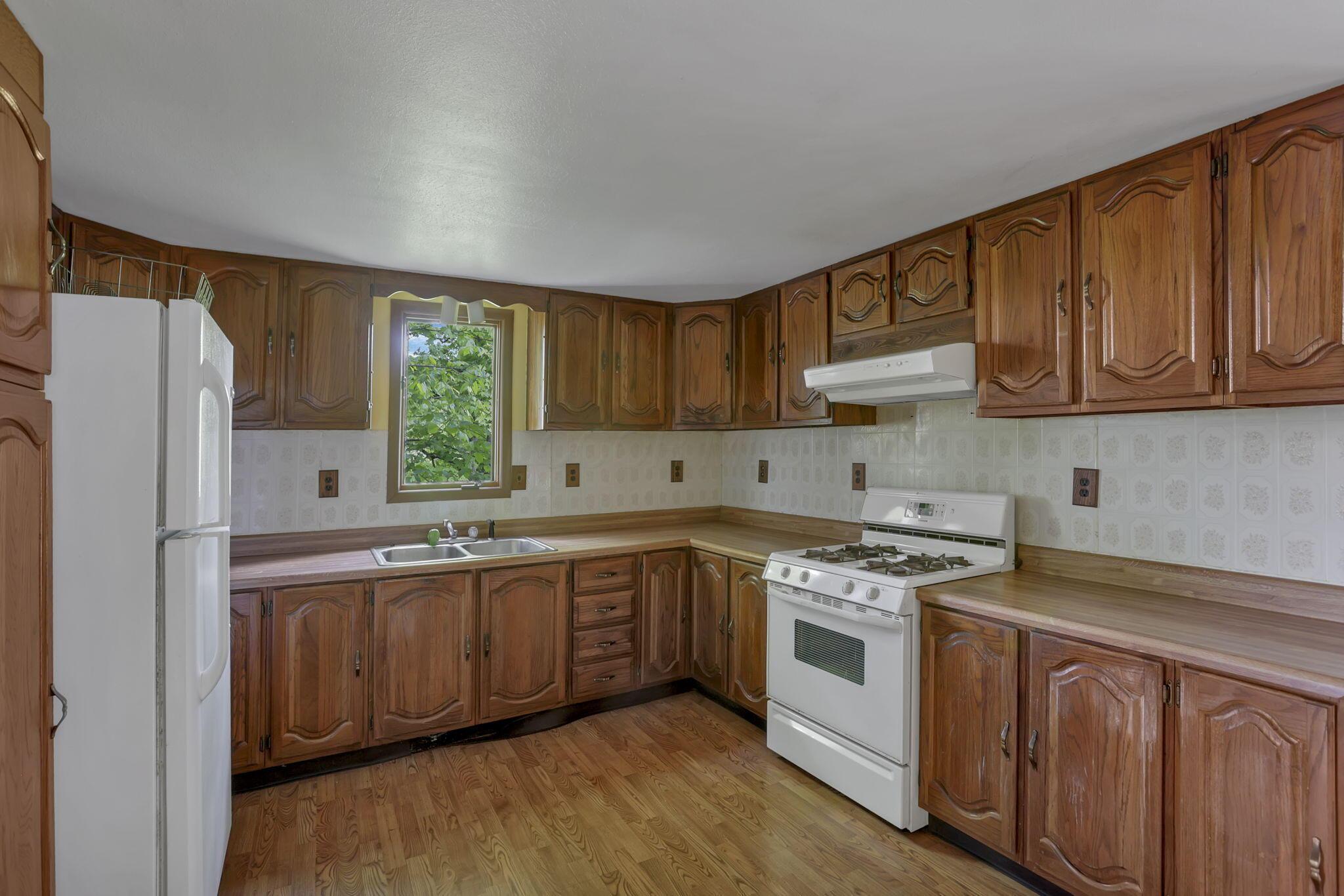 14745 Dutch Creek Road Athens, OH 45701 - Photo 18 of 62 Kitchen
