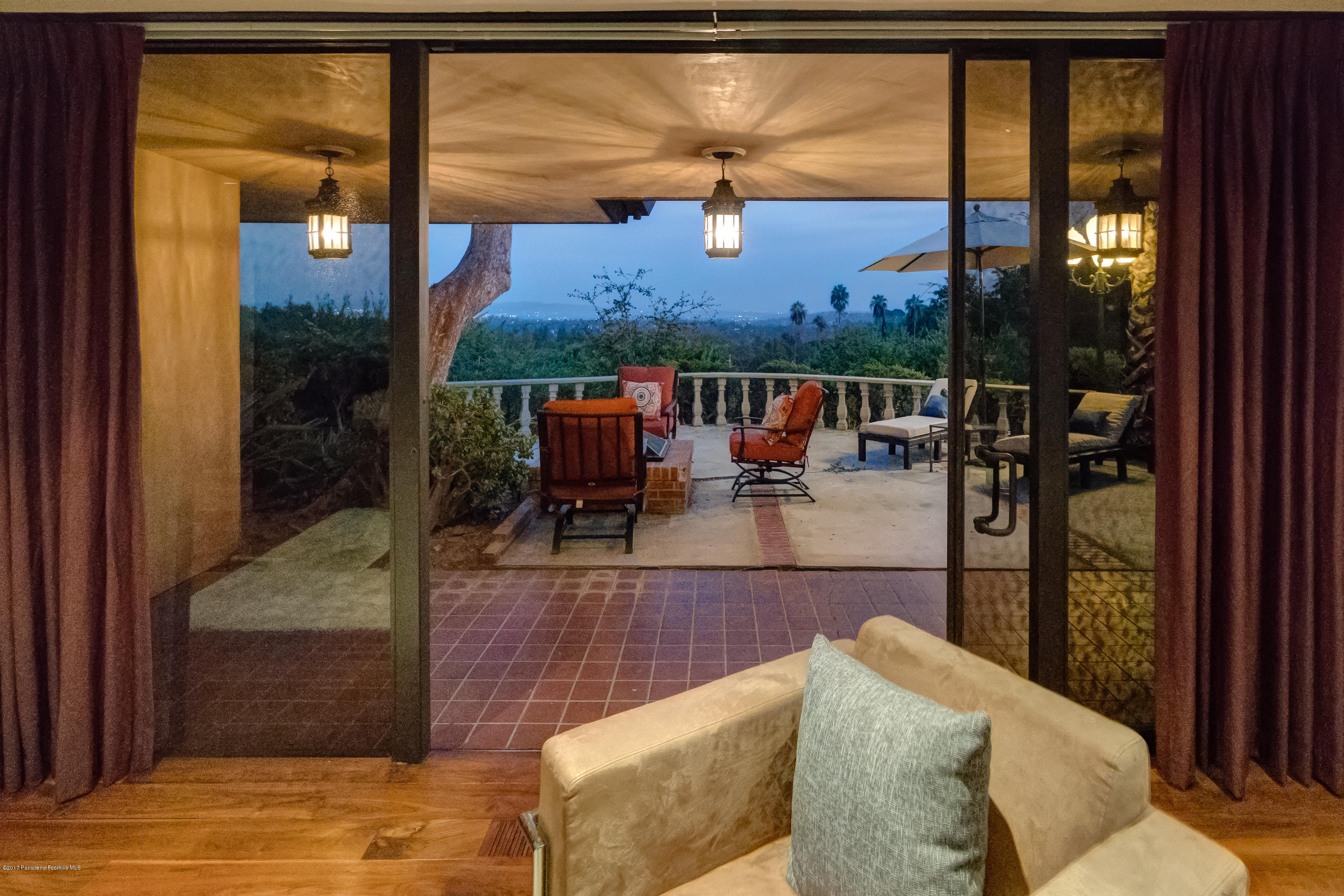 320 Patrician Way Pasadena, CA 91105 - Photo 61 of 69 a view of living room