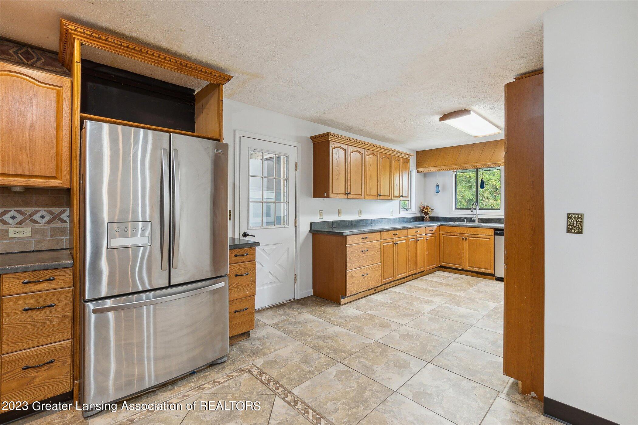 6496 Sleight Road Bath, MI 48808 - Photo 10 of 38 Kitchen