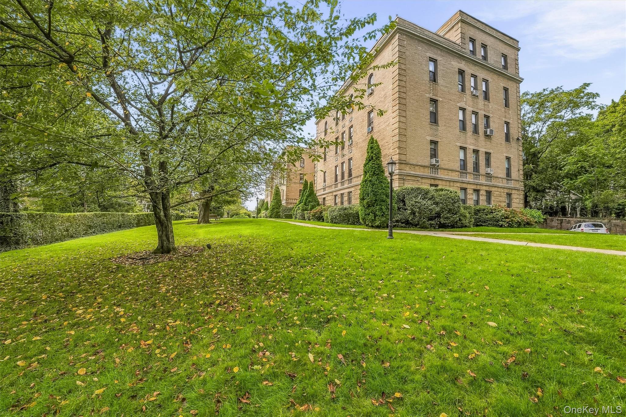 43 Calton Road, Unit 3D New Rochelle, NY 10804 - Photo 24 of 25 Gallery Image 24
