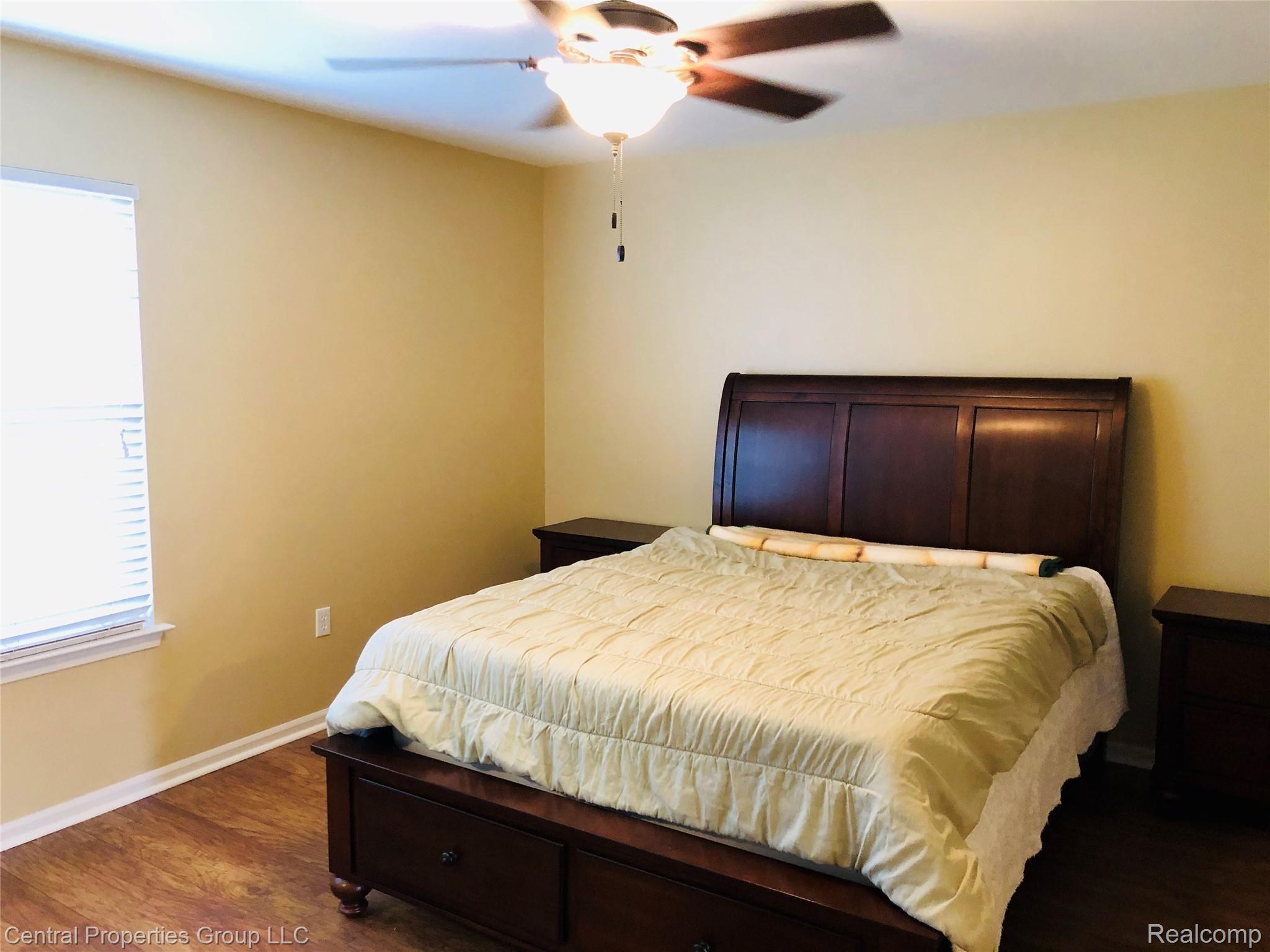 701 Cherry Orchard Road Canton, MI 48188 - Photo 13 of 28 2019-12-12 14.17