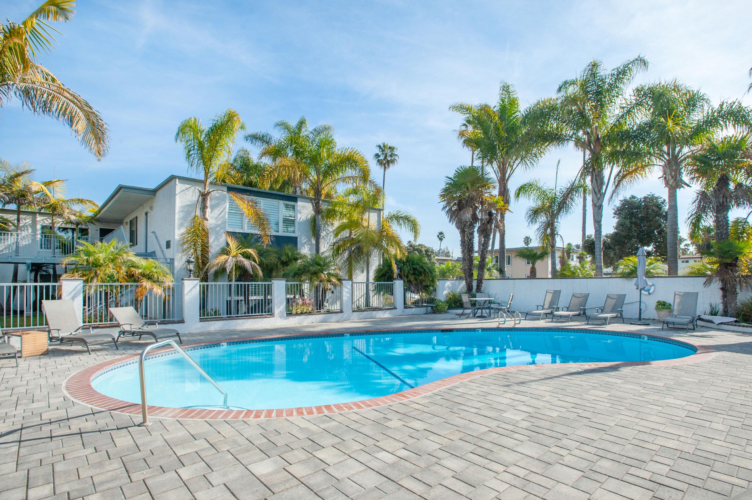 4880 Sandyland Road, Unit 38 Carpinteria, CA 93013 - Photo 17 of 25 Pool