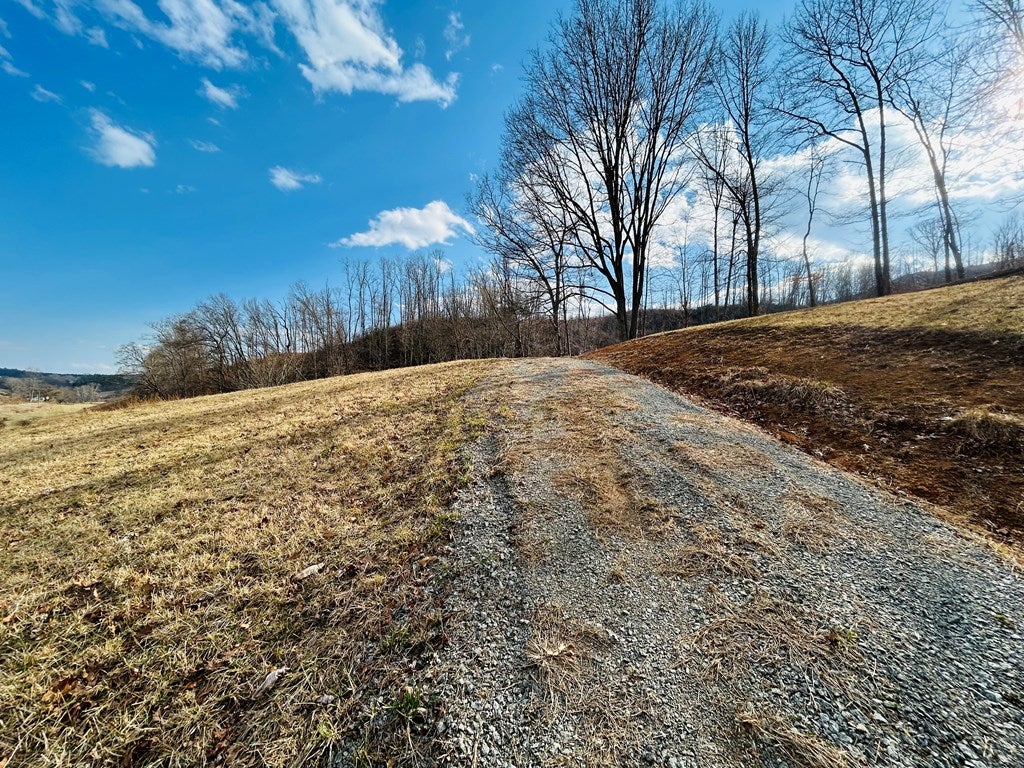 6174 Carsonville Road, Unit 136B Fries, VA 24330 - Photo 18 of 25 Gallery Image 18