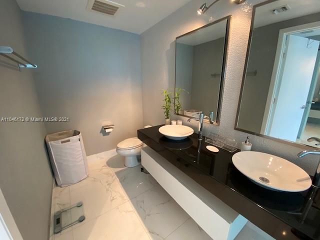 92 Southwest 3rd Street, Unit 4411 Miami, FL 33130 - Photo 12 of 49