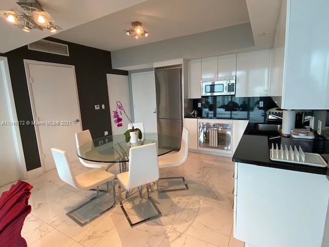 92 Southwest 3rd Street, Unit 4411 Miami, FL 33130 - Photo 2 of 49