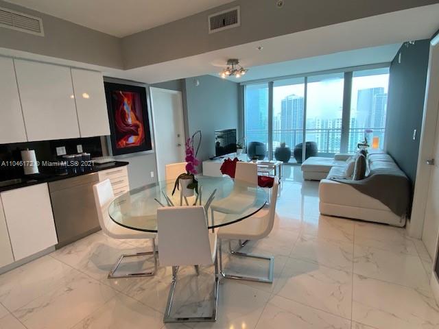 92 Southwest 3rd Street, Unit 4411 Miami, FL 33130 - Photo 3 of 49