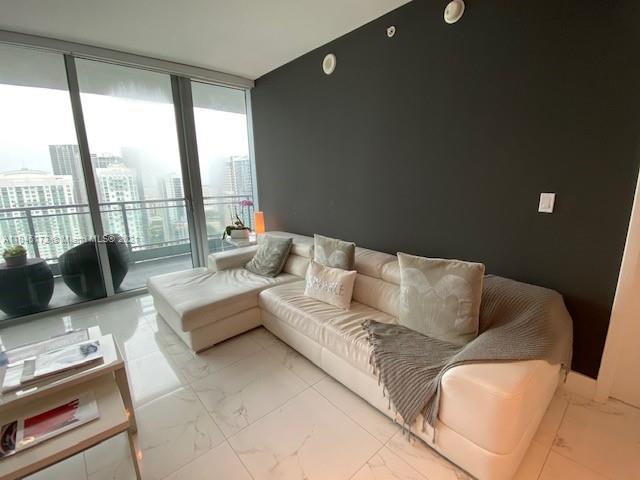 92 Southwest 3rd Street, Unit 4411 Miami, FL 33130 - Photo 6 of 49