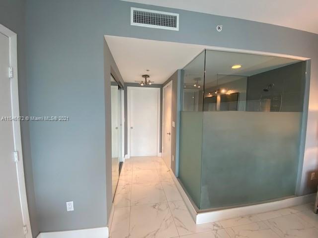 92 Southwest 3rd Street, Unit 4411 Miami, FL 33130 - Photo 9 of 49