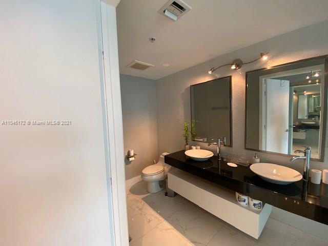 92 Southwest 3rd Street, Unit 4411 Miami, FL 33130 - Photo 10 of 49