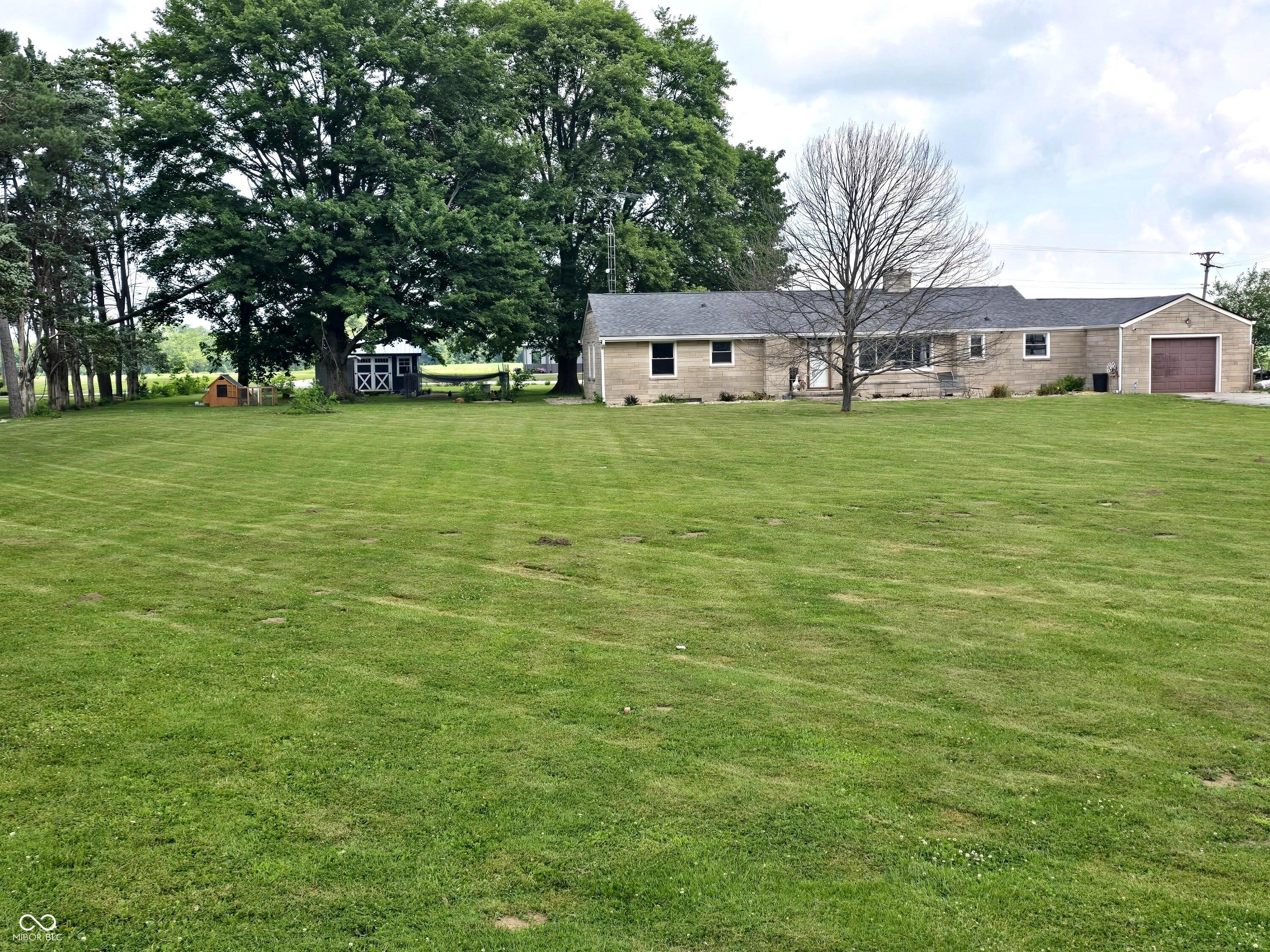 712 East Main Street Milroy, IN 46156 - Photo 2 of 27