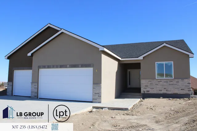 $525,000 | 2425 Heathrow Avenue, Casper, WY 82609