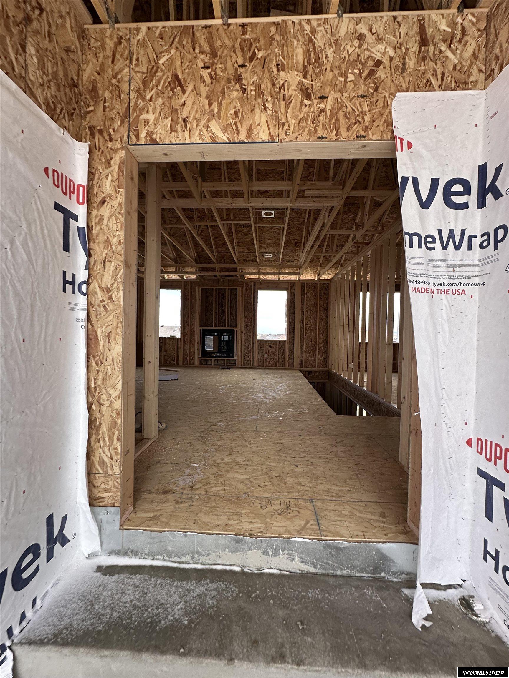 2425 Heathrow Avenue Casper, WY 82609 - Photo 2 of 11