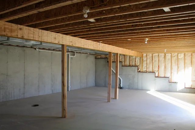 $525,000 | 2425 Heathrow Avenue, Casper, WY 82609