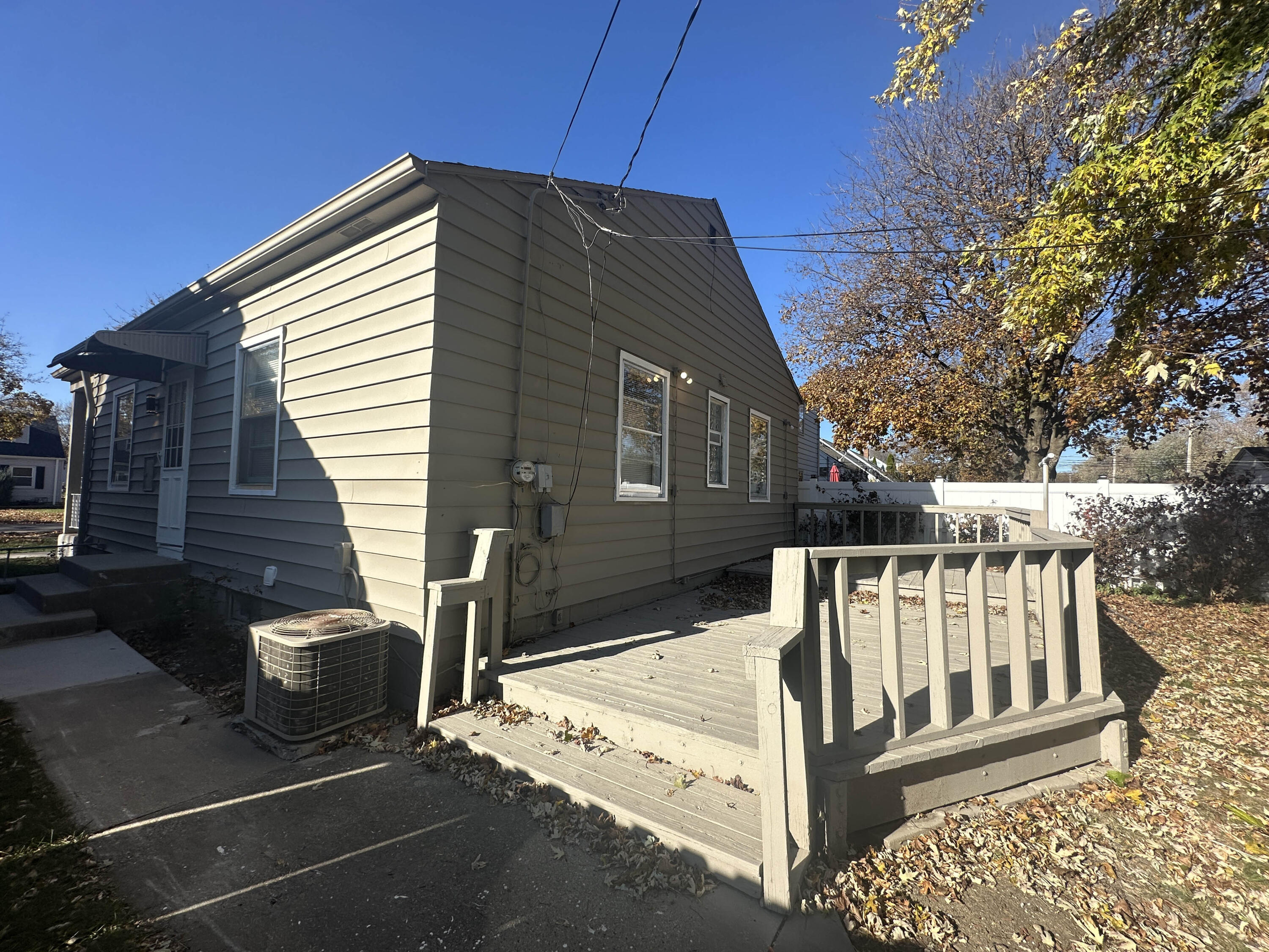 3138 North 89th Street Milwaukee, WI 53222 - Photo 25 of 30 IMG_8471 (1)