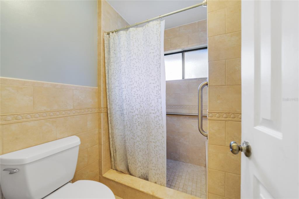 906 Village Green Road DeLand, FL 32720 - Photo 11 of 34