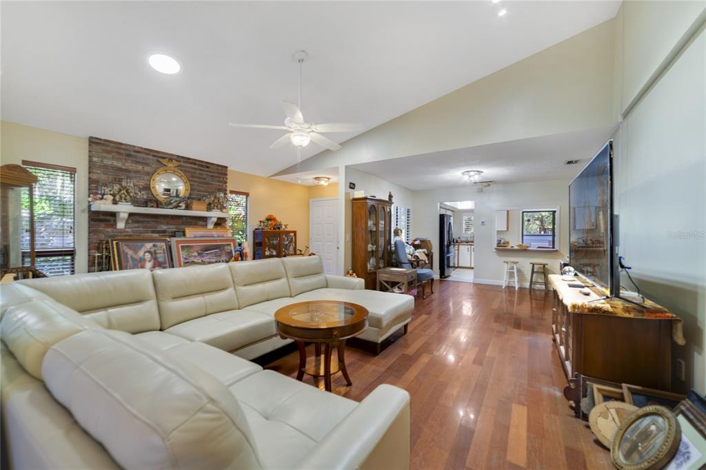 906 Village Green Road DeLand, FL 32720 - Photo 15 of 34